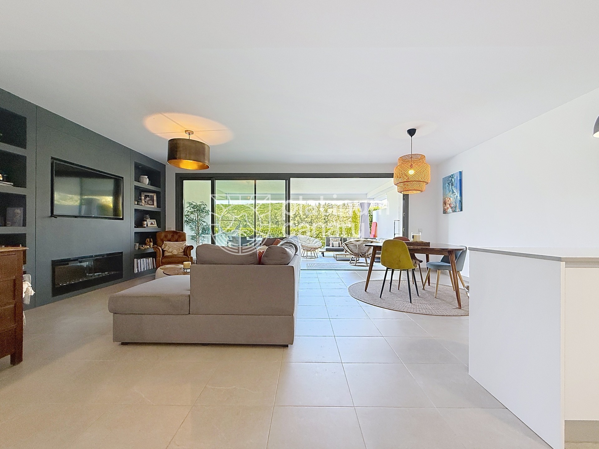 f8492531-0942-4a72-9c3f-1bc68d72a781