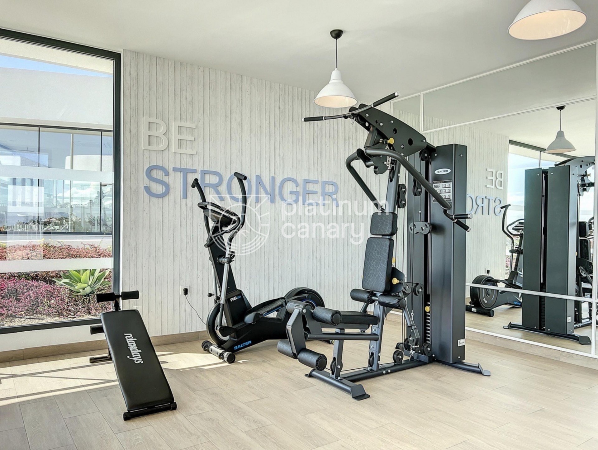 bca0e890-70fd-40a7-bcbc-dab3949fd8bb