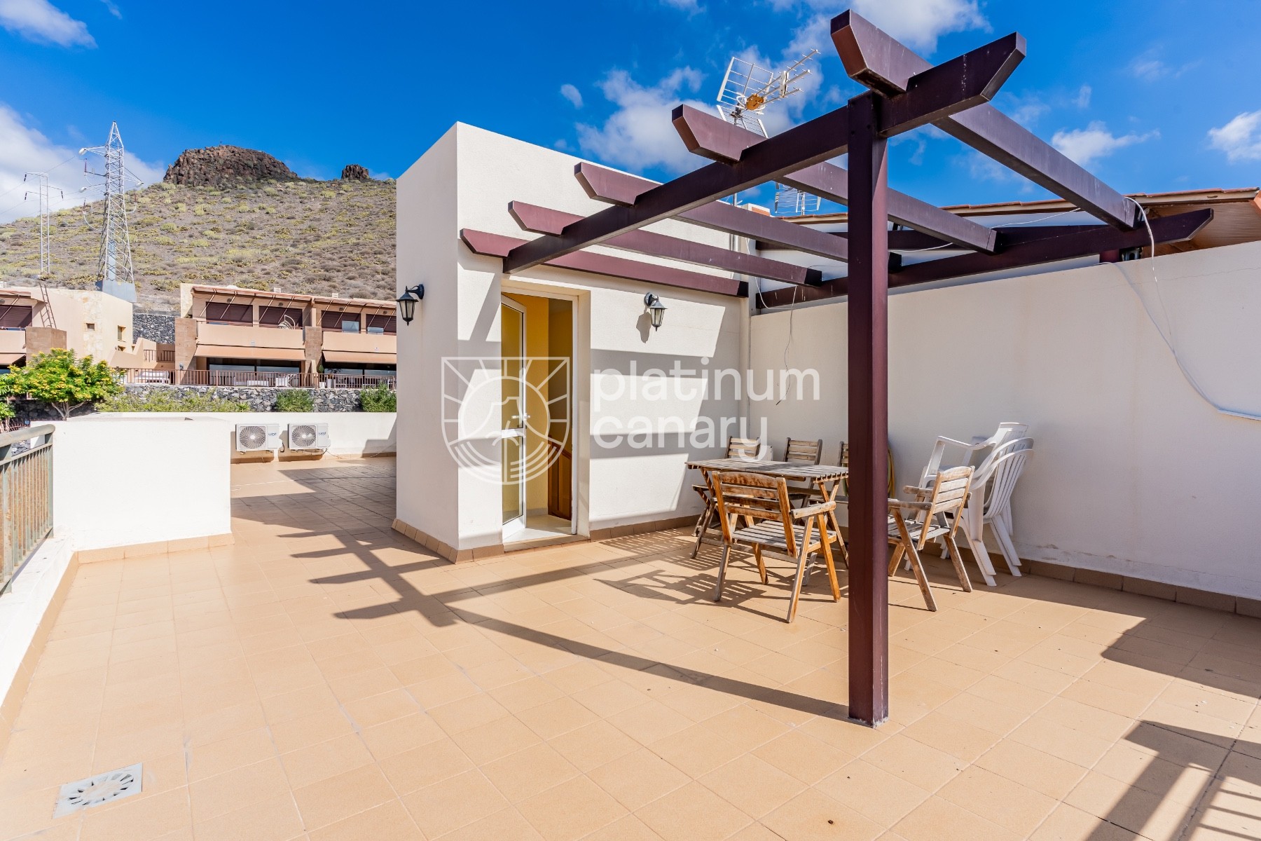 o_1j8ofv28i3ar13jktsp1l5n14kh4r